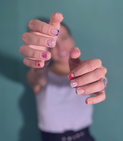 آموزش ناخن و کاشت ناخن و پدیکور پریا