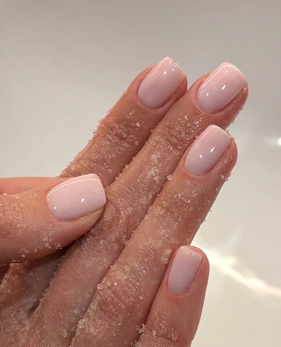 مرکز تخصصی کاشت و ژلیش و ترمیم ناخن راد بیوتی خیابان فرشته تهران